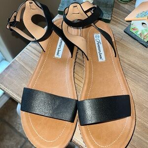 Ladies Sandals sz 7.5